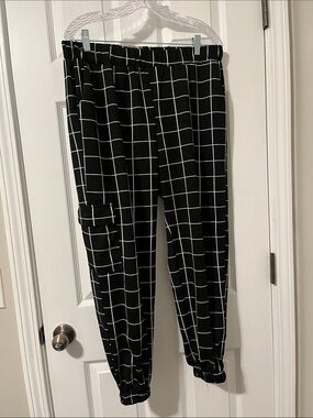 Black Checkered Jogger Pants w front pockets - 2XL